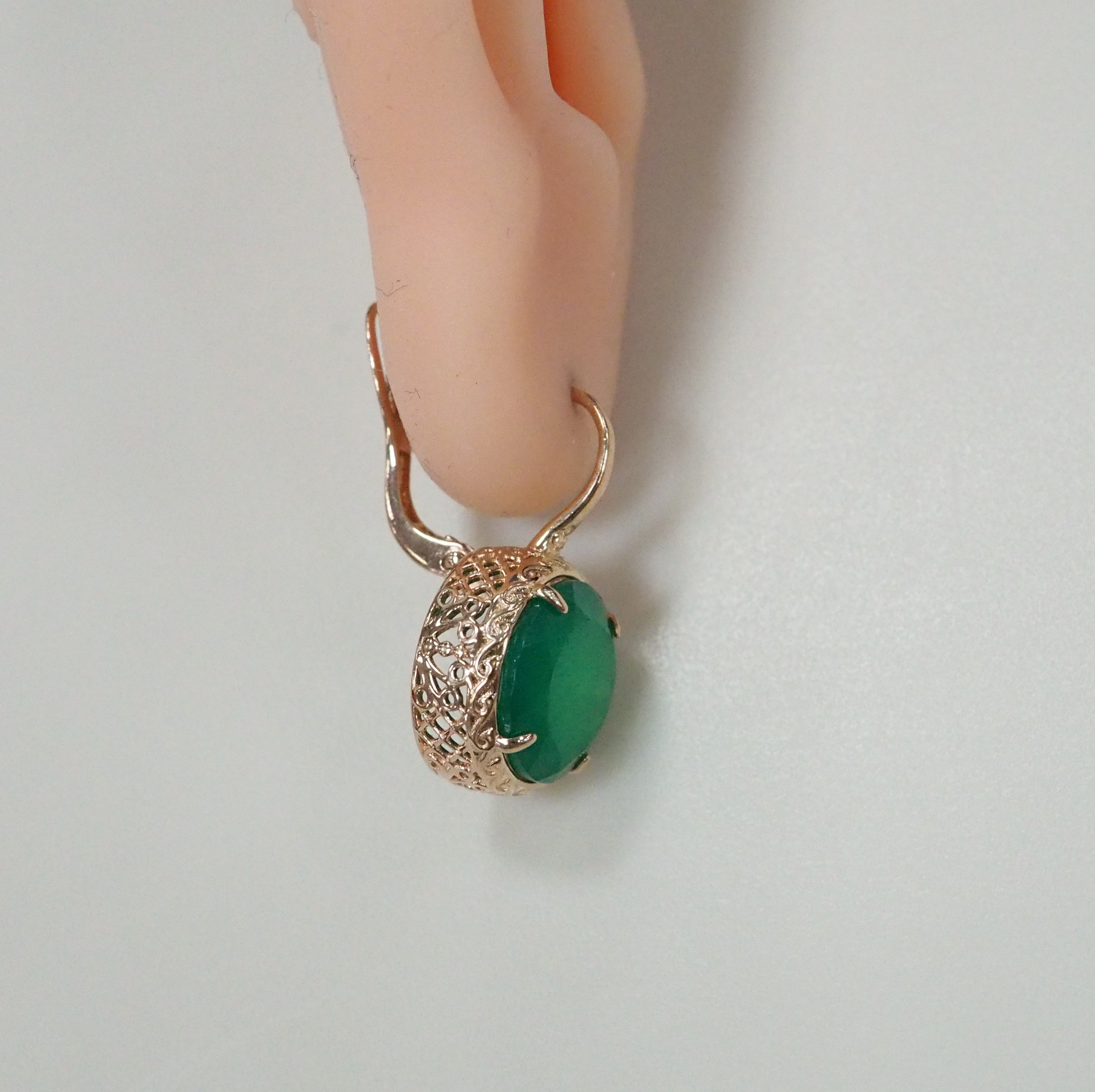 Серебряные серьги с хризопалами